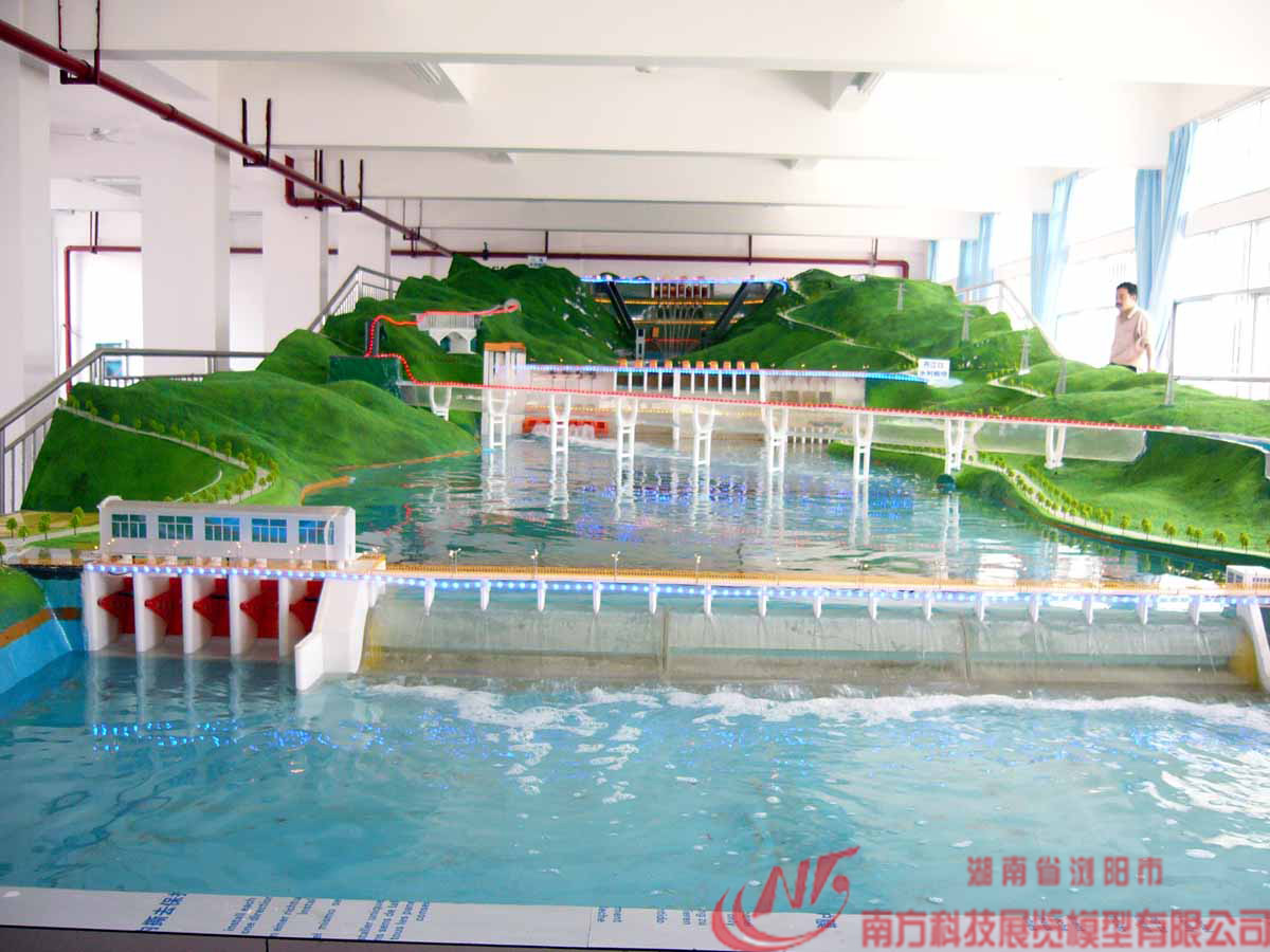 大型三级梯级开发水利枢纽动态仿真模型（7米*20米）